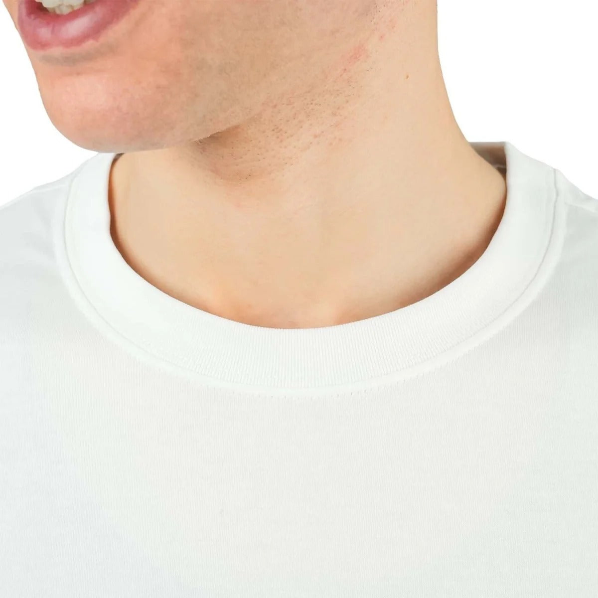 تيشيرت قطني/بوليستر جيرسي بياقة دائرية وأكمام قصيرة بطبعة مريحة