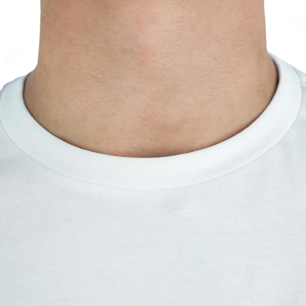 تيشيرت رجالي قطني بقصة ضيقة وطبعة مميزة