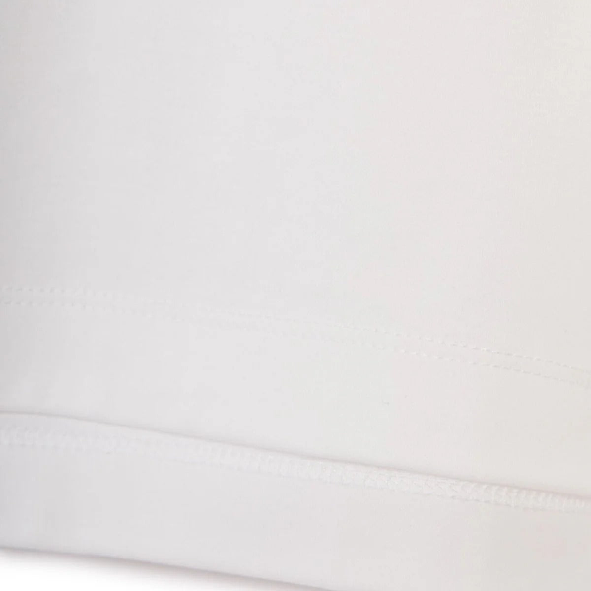 قميص بولو نسائي من القطن المتشابك، بياقة مسطحة محبوكة، وأكمام قصيرة مطرزة، بلون سادة