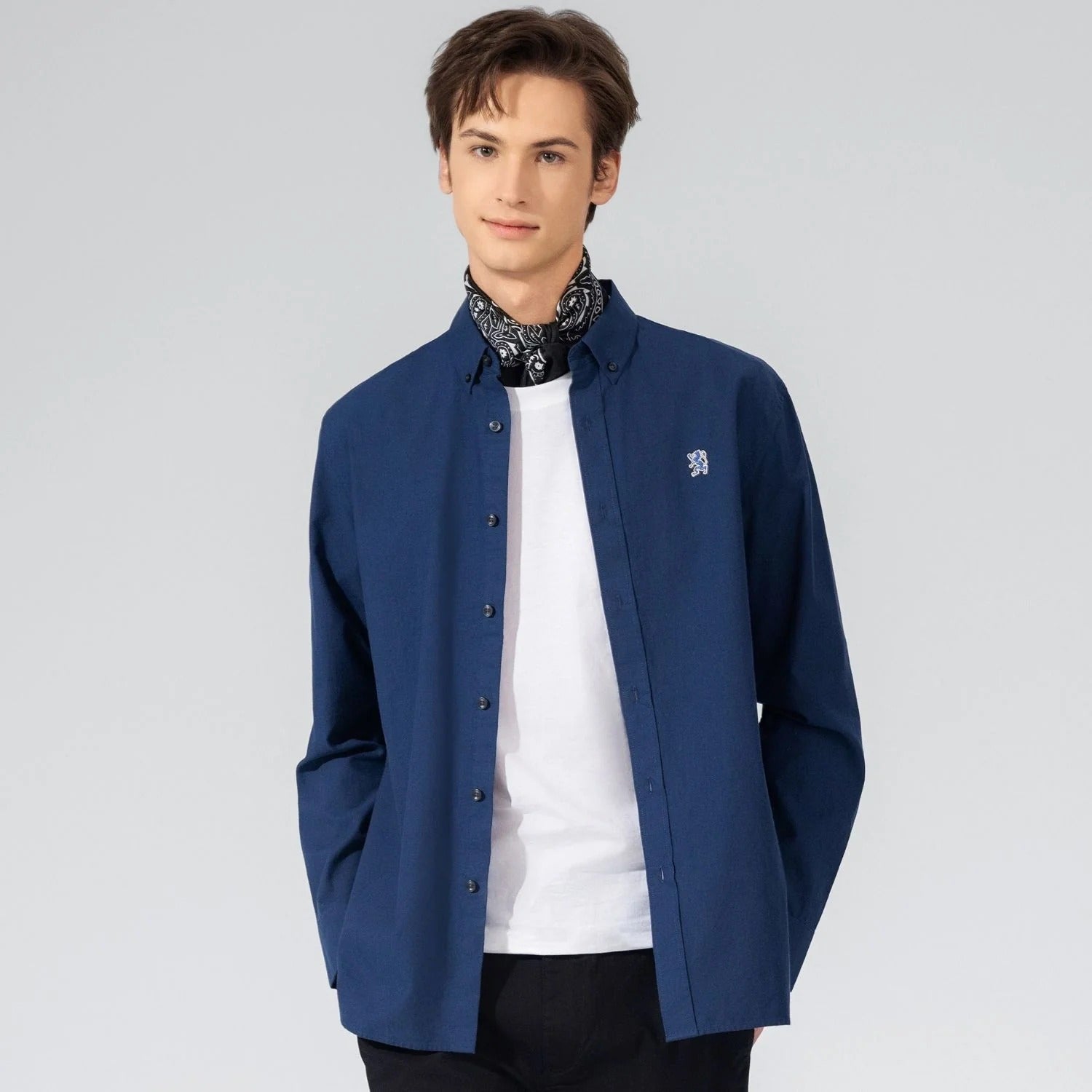 قميص قطني أكسفورد فلانيل بأكمام طويلة وقصة ضيقة مطرزة، قابل للغسل