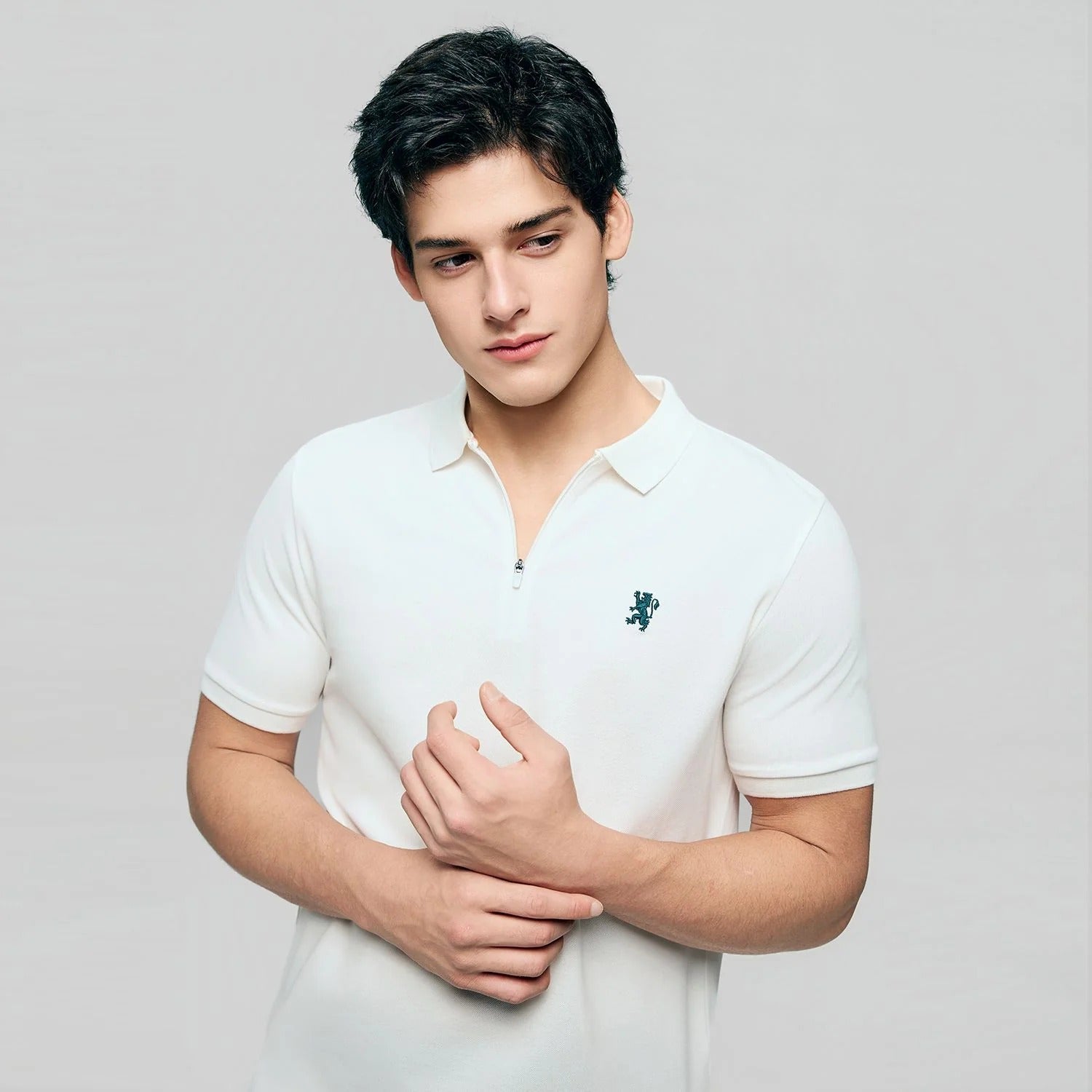 Men's Slim Fit Small Lion Zipper Polo