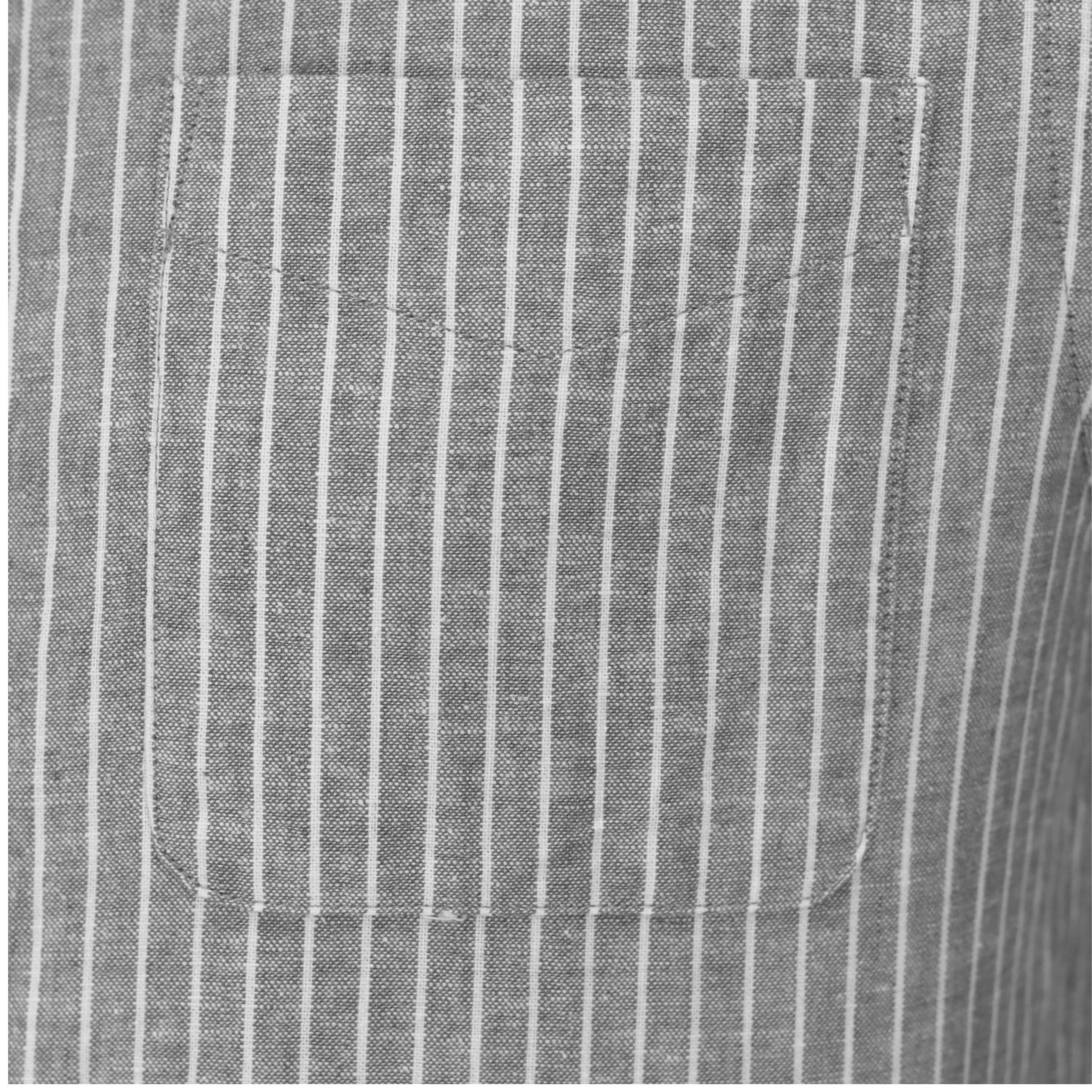 قميص طويل الأكمام بقصة ضيقة من الكتان/القطن والبوبلين والفانيلا (كتان)