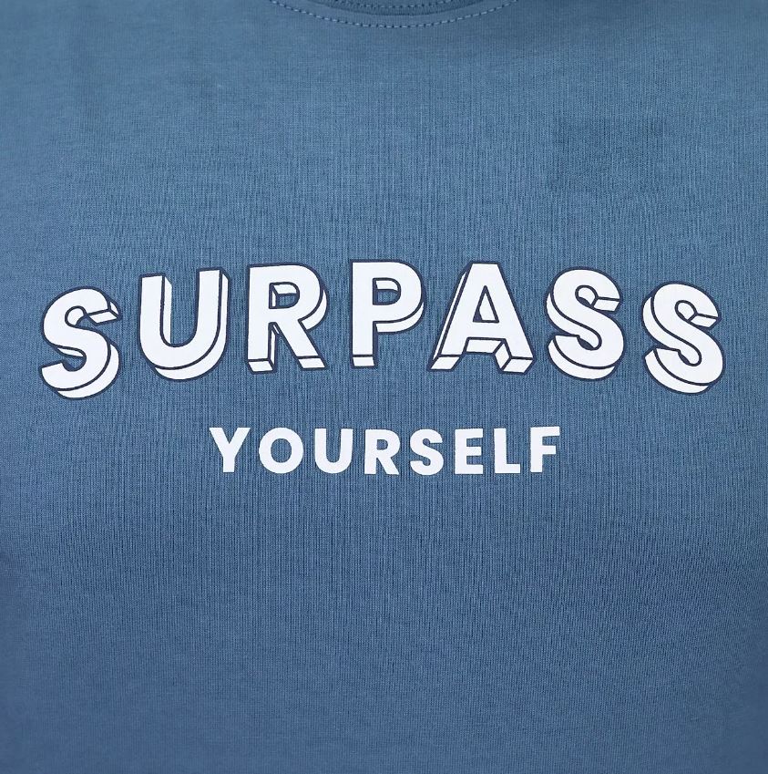 تيشيرت قطني مطبوع بأكمام قصيرة ورقبة دائرية وياقة دائرية