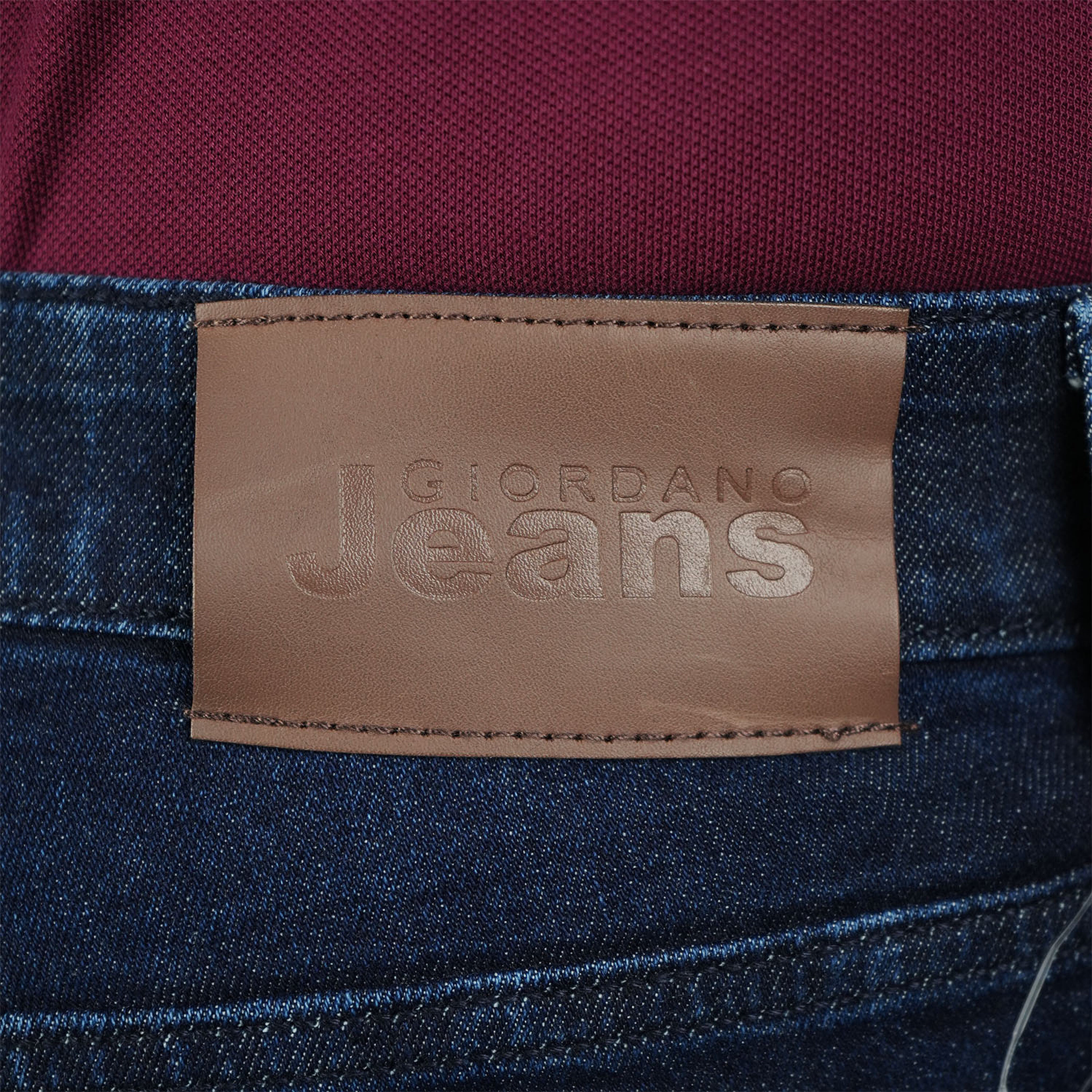 بنطلون جينز ضيق بقصة مدببة من القطن/السباندكس