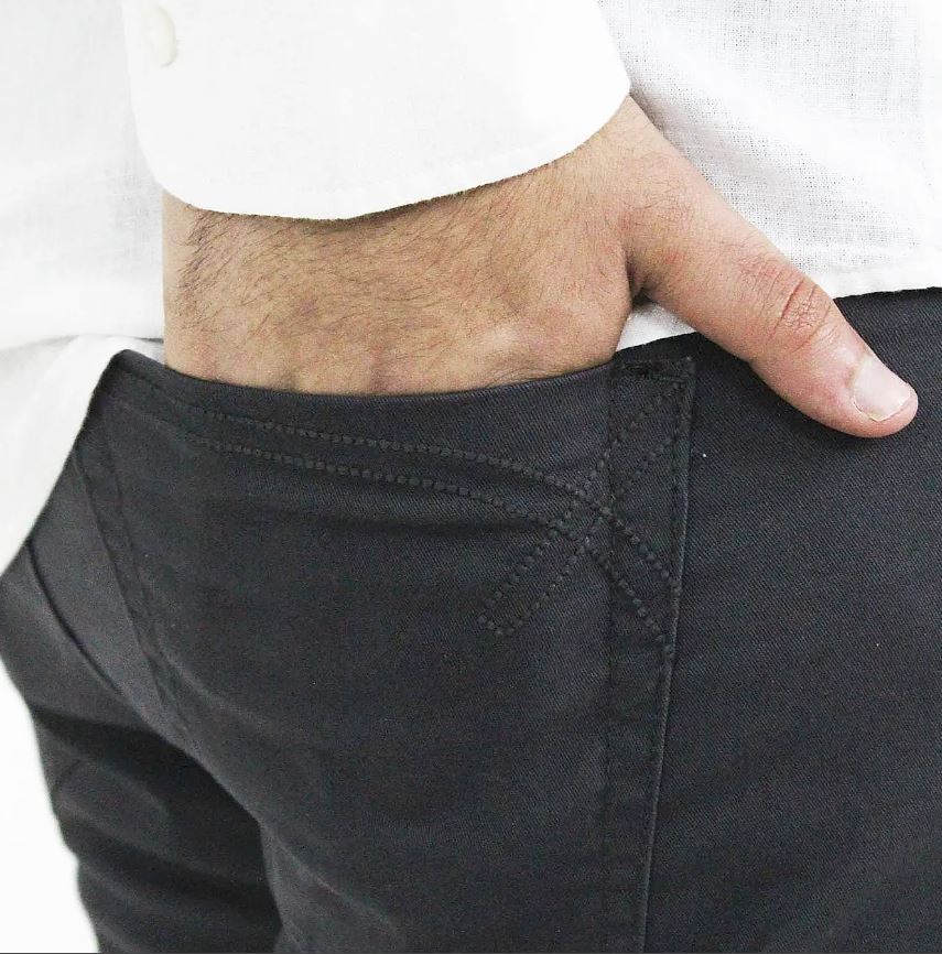 بنطال كاكي قطني/سباندكس بخصر عادي وقصة ضيقة (حزام خصر مطاطي 180)