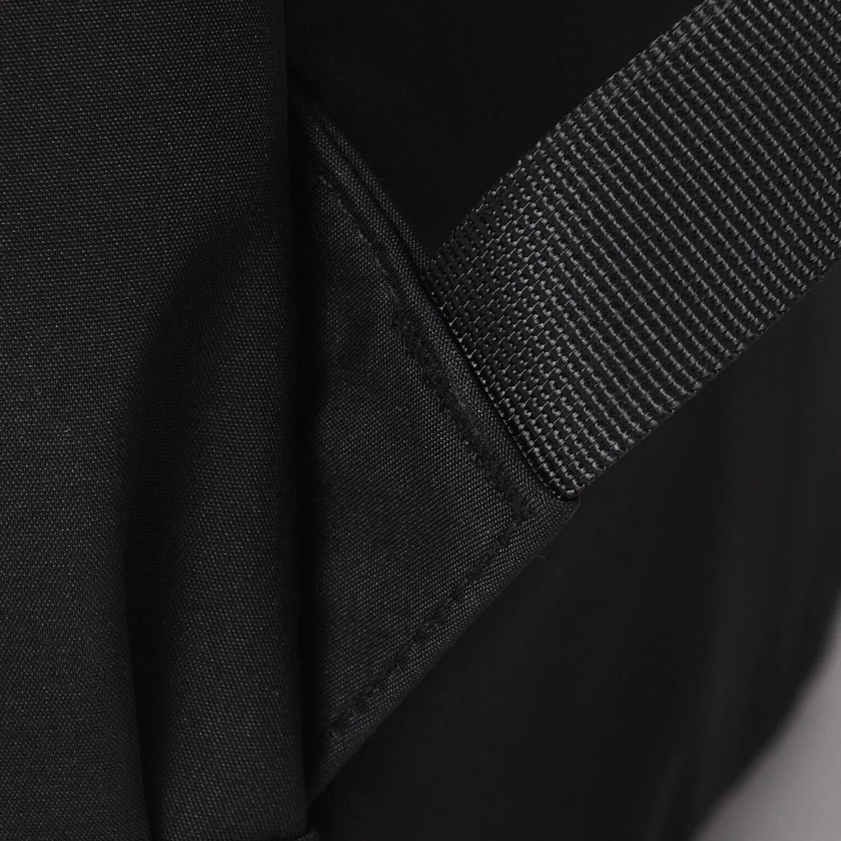 حقيبة ظهر متينة مصنوعة من البوليستر بنسبة 100% - عملية وأنيقة للاستخدام اليومي