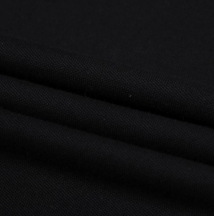 قميص بولو قطني/ليكرا بيكيه بياقة محبوكة وأكمام قصيرة وقصة ضيقة بلون موحد