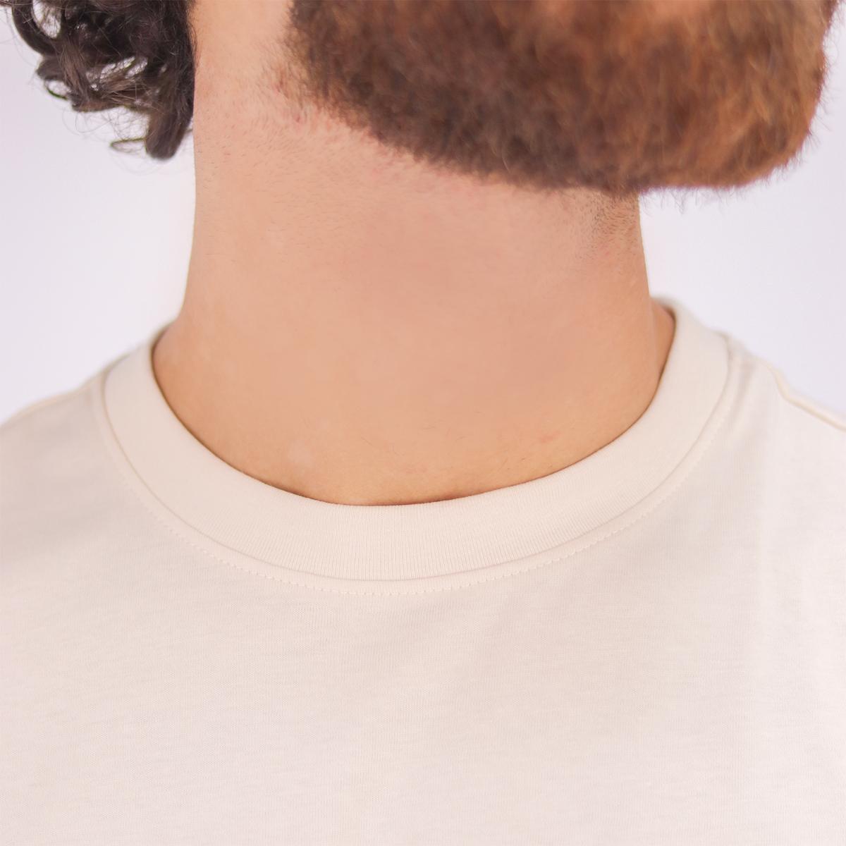 تيشيرت قطني ضيق بأكمام قصيرة ورقبة دائرية وياقة دائرية