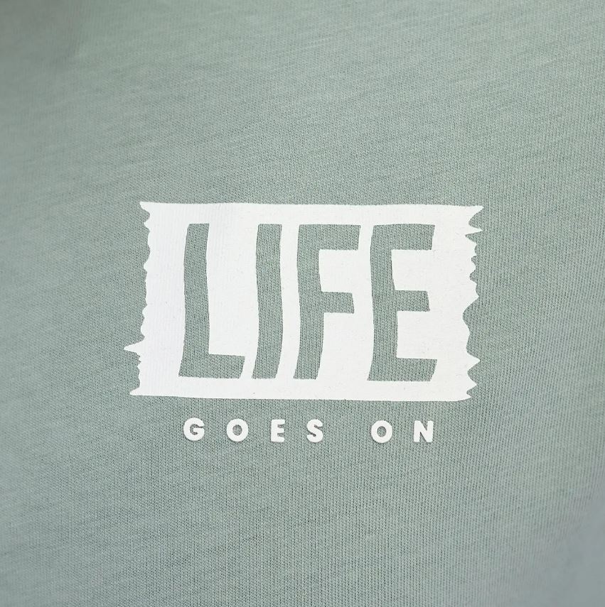 تيشيرت قطني مطبوع بأكمام قصيرة ورقبة دائرية وياقة دائرية