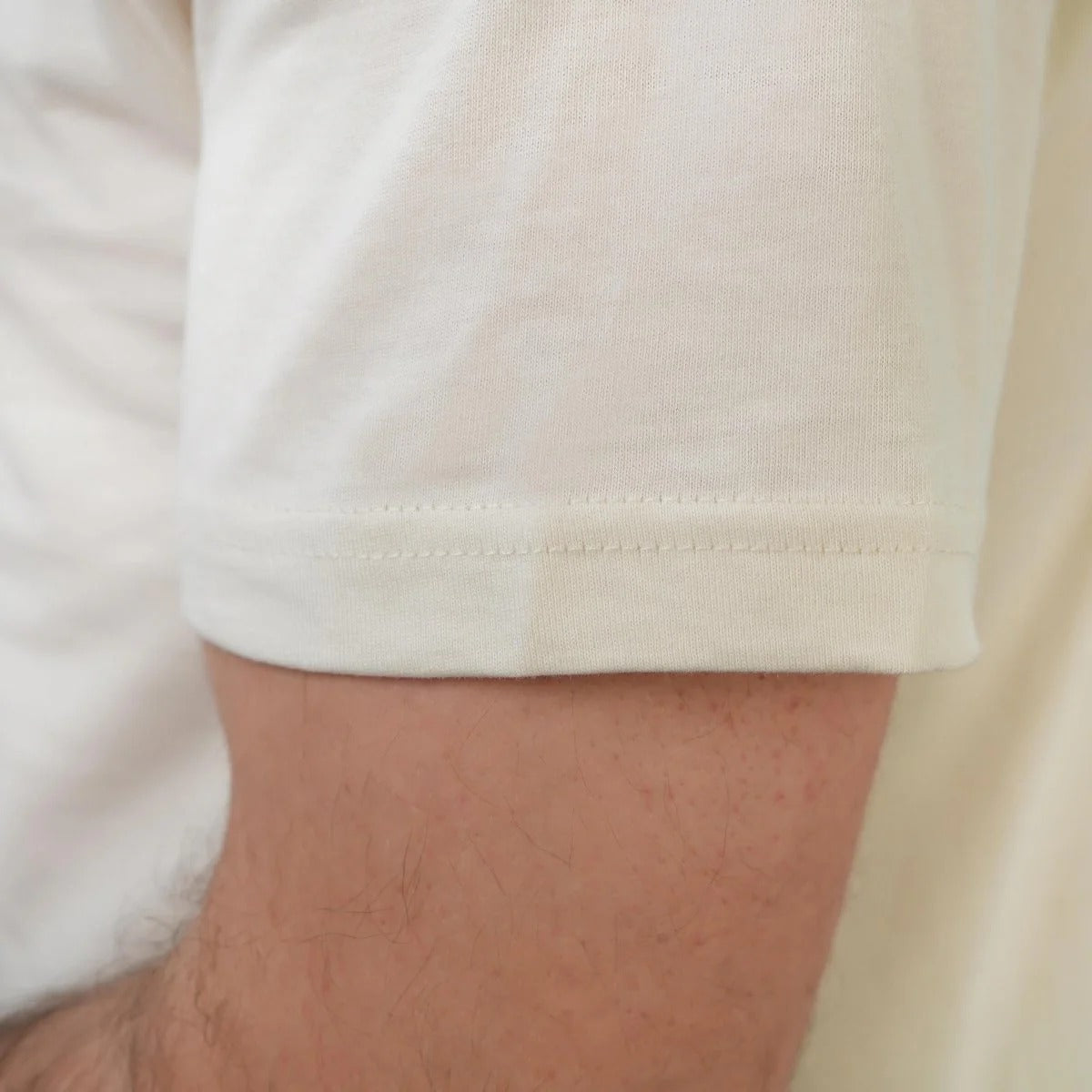 تيشيرت قطني مطبوع بأكمام قصيرة ورقبة دائرية وياقة دائرية