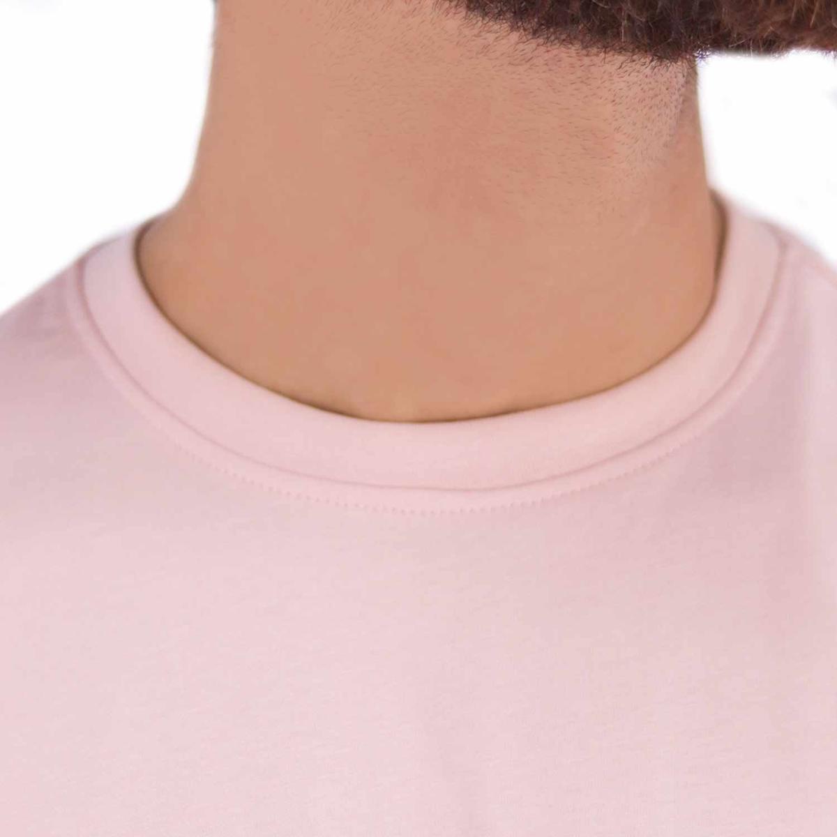 تيشيرت قطني ضيق بأكمام قصيرة ورقبة دائرية وياقة دائرية