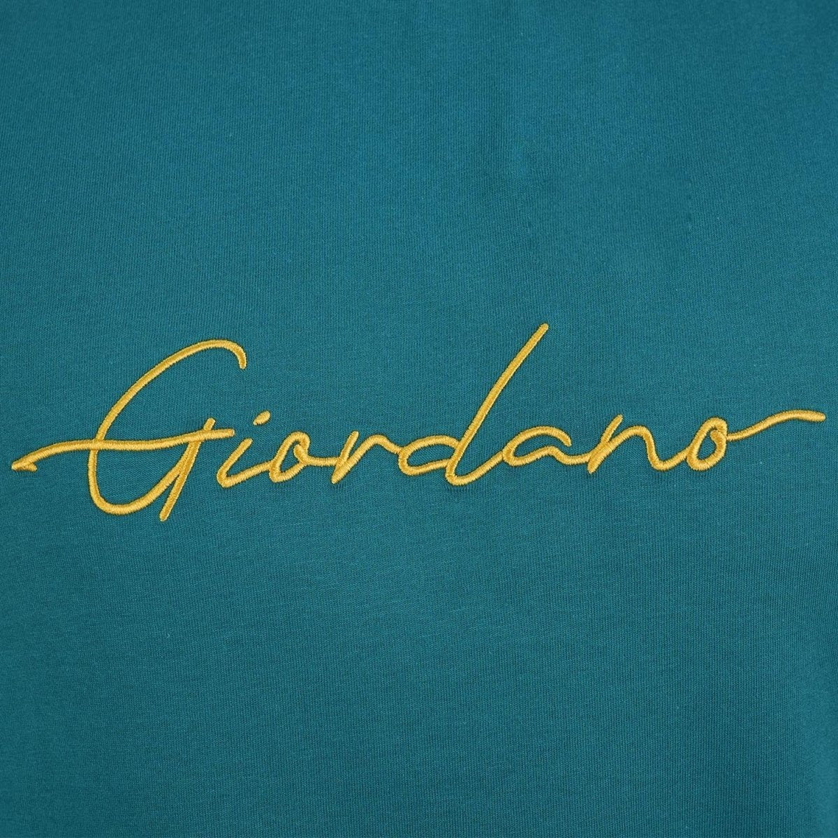 تيشيرت رجالي قطني بقصة ضيقة وطبعة مميزة