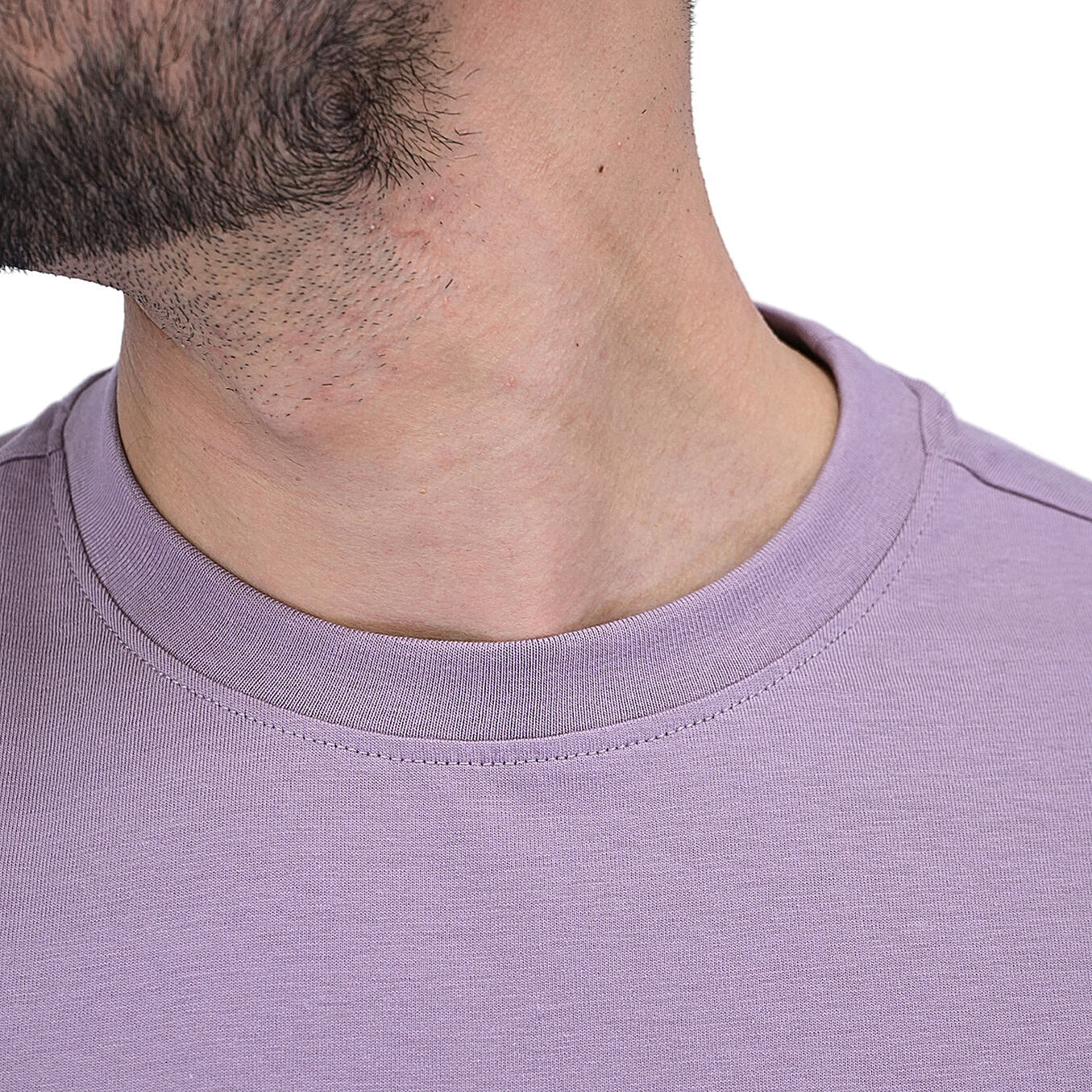 تيشيرت قطني ضيق بأكمام قصيرة ورقبة دائرية وياقة دائرية