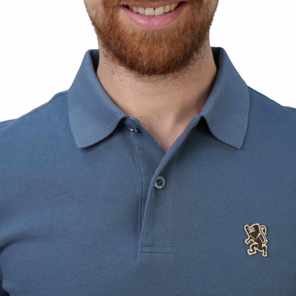 قميص بولو قطني بيكيه بياقة محبوكة مسطحة وأكمام قصيرة وقصة ضيقة مطرزة بلون سادة