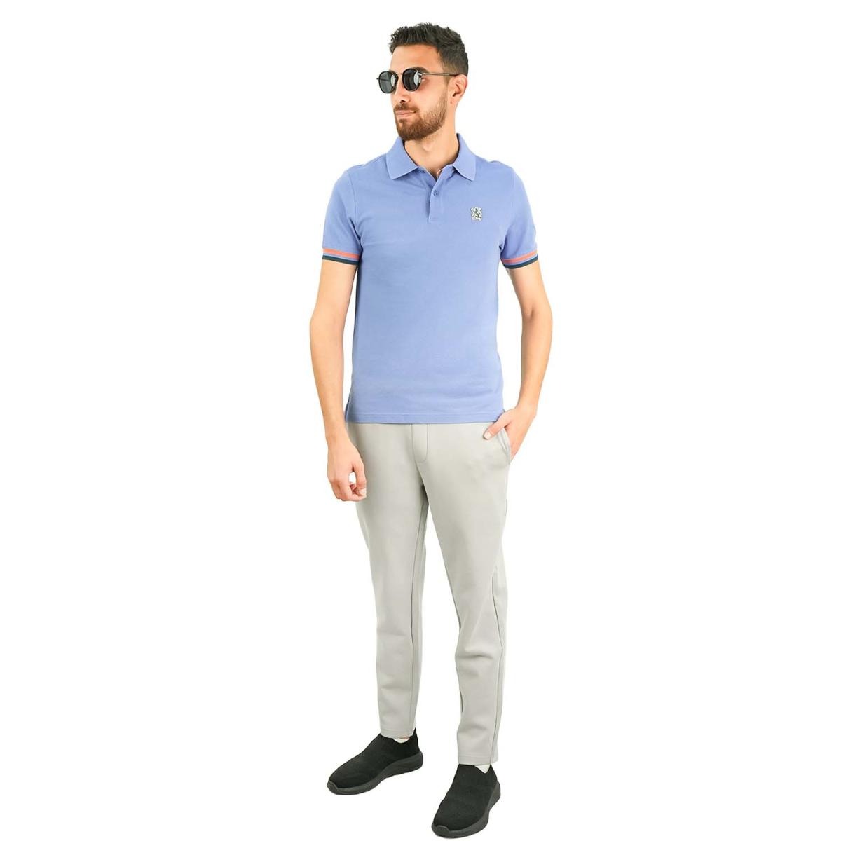 قميص بولو قطني بيكيه بياقة محبوكة مسطحة وأكمام قصيرة وقصة ضيقة مطرزة بلون سادة