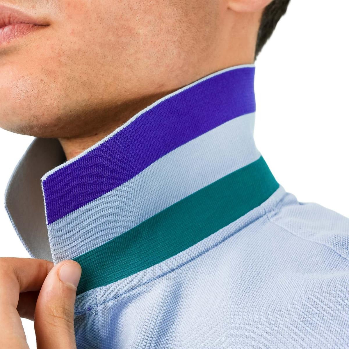 قميص بولو قطني بيكيه بياقة محبوكة مسطحة وأكمام قصيرة وقصة ضيقة مطرزة بلون سادة