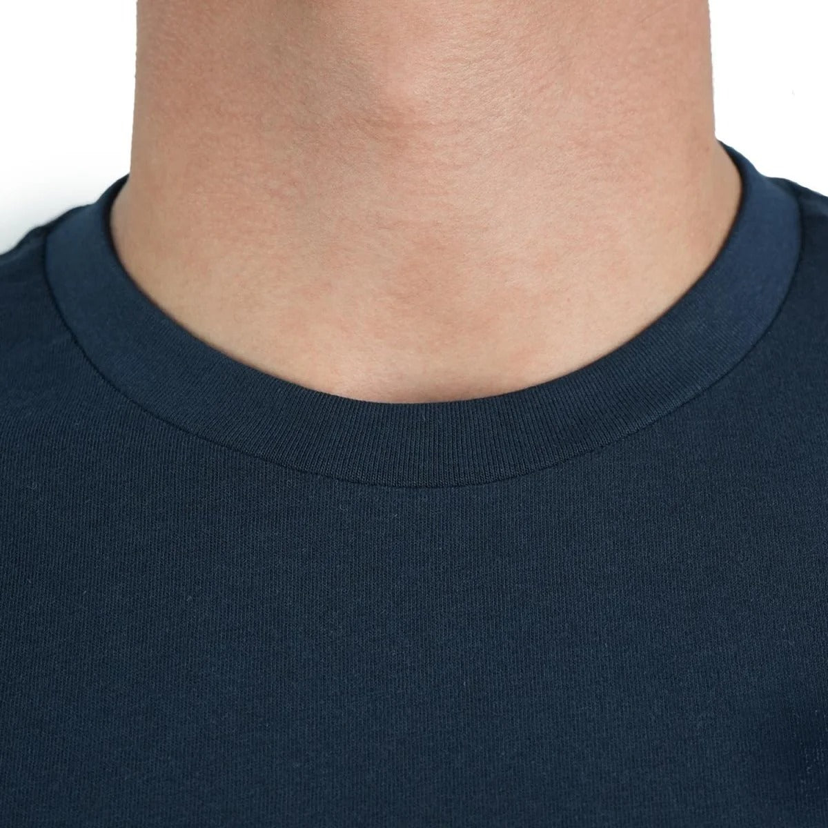 تيشيرت رجالي قطني بقصة ضيقة وطبعة مميزة