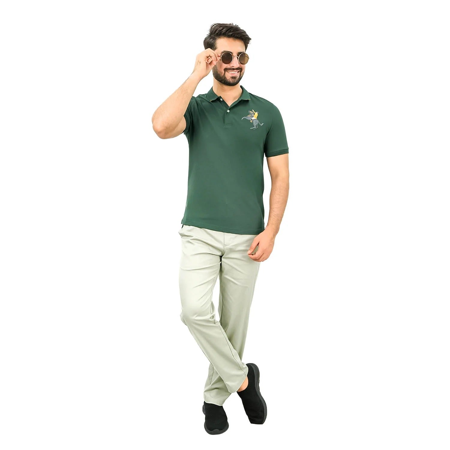 قميص بولو نابليون قصير الأكمام مطرز بتطريز رفيع، مصنوع من قماش البيكيه القطني/الليكرا، بياقة محبوكة مسطحة