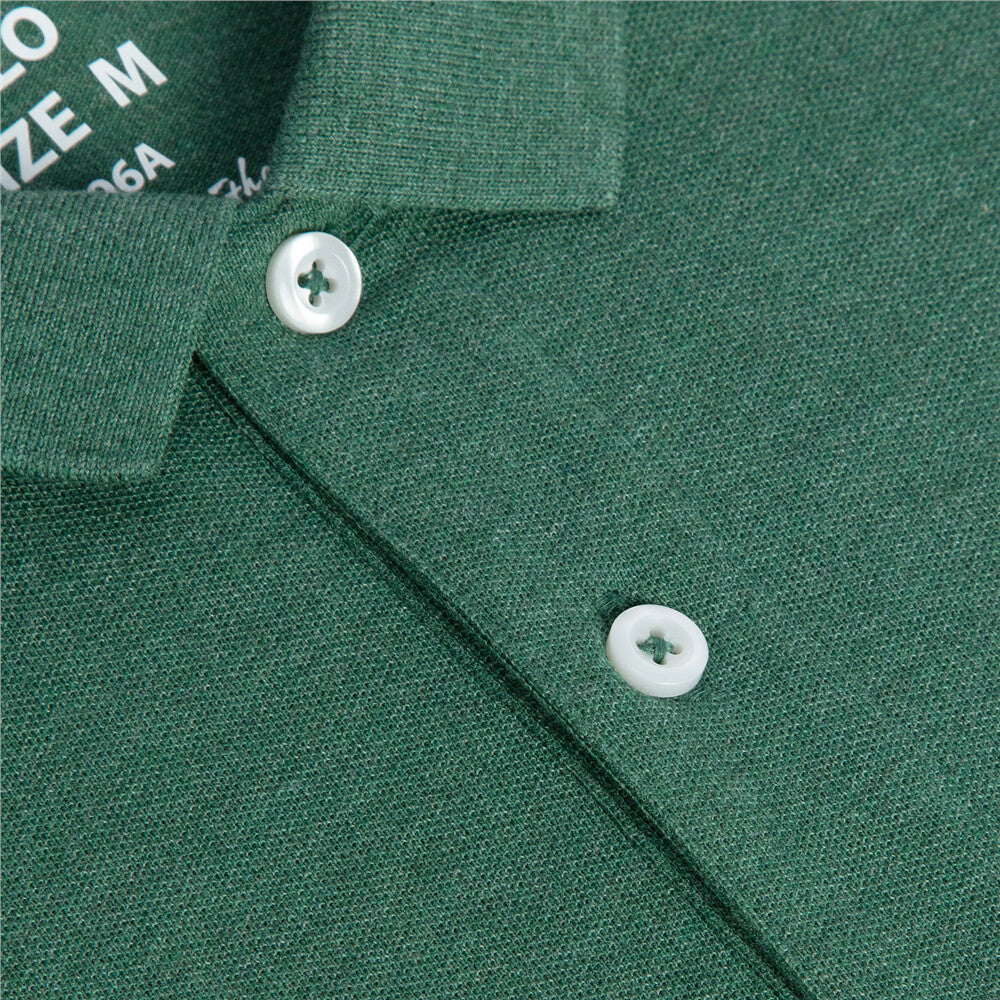 قميص بولو قطني/ليكرا بيكيه بياقة محبوكة وأكمام قصيرة وقصة ضيقة بلون موحد