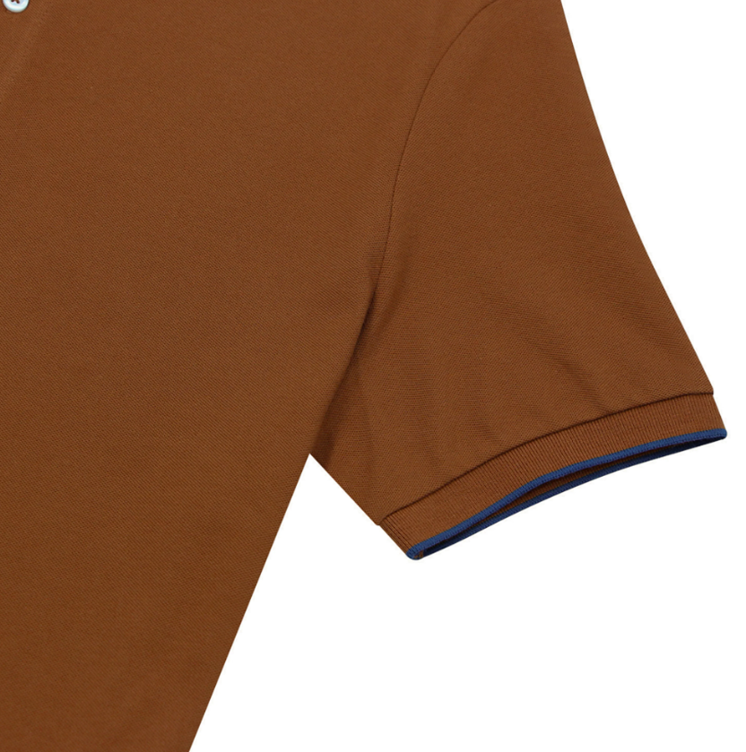 قميص بولو قطني/ليكرا بيكيه بياقة محبوكة وأكمام قصيرة وقصة ضيقة بلون موحد