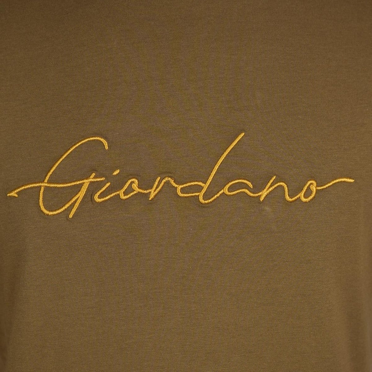 تيشيرت رجالي قطني بقصة ضيقة وطبعة مميزة