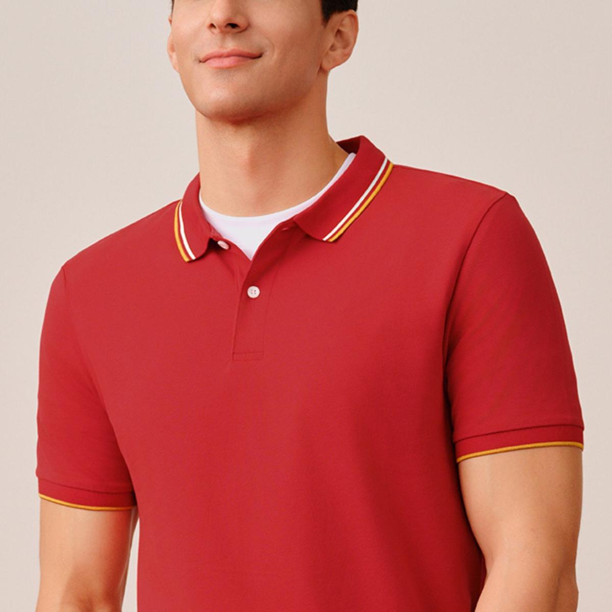 قميص بولو قطني/ليكرا بيكيه بياقة محبوكة وأكمام قصيرة وقصة ضيقة بلون موحد