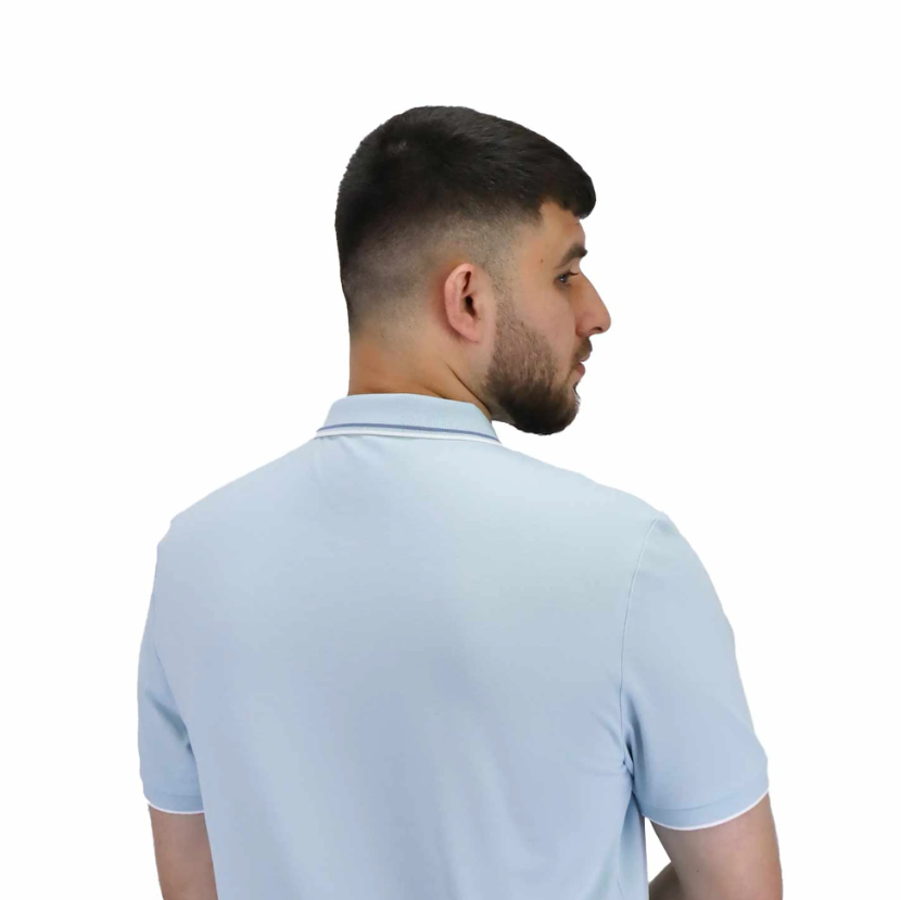 قميص بولو قطني/ليكرا بيكيه بياقة محبوكة وأكمام قصيرة وقصة ضيقة بلون موحد